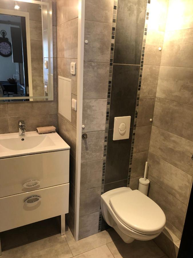 Havre De Paix Aux Portes De La Provence Verte - Hameau Des Pins 101 Forcalqueiret Eksteriør billede